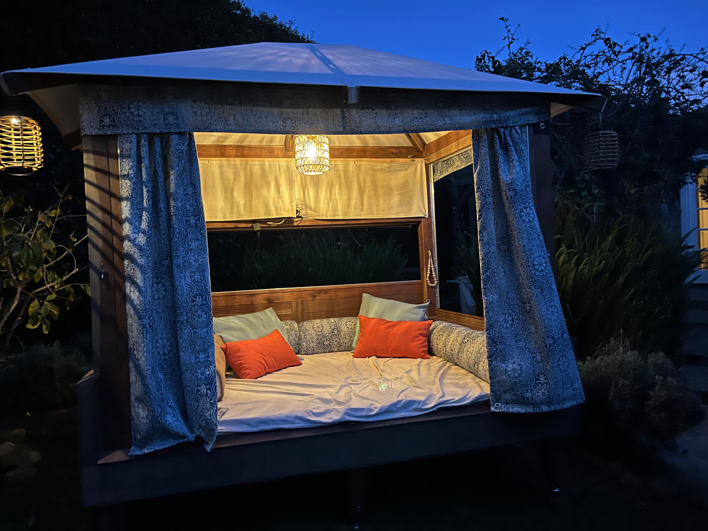 Ciesta Cazita Daybed with Cushions