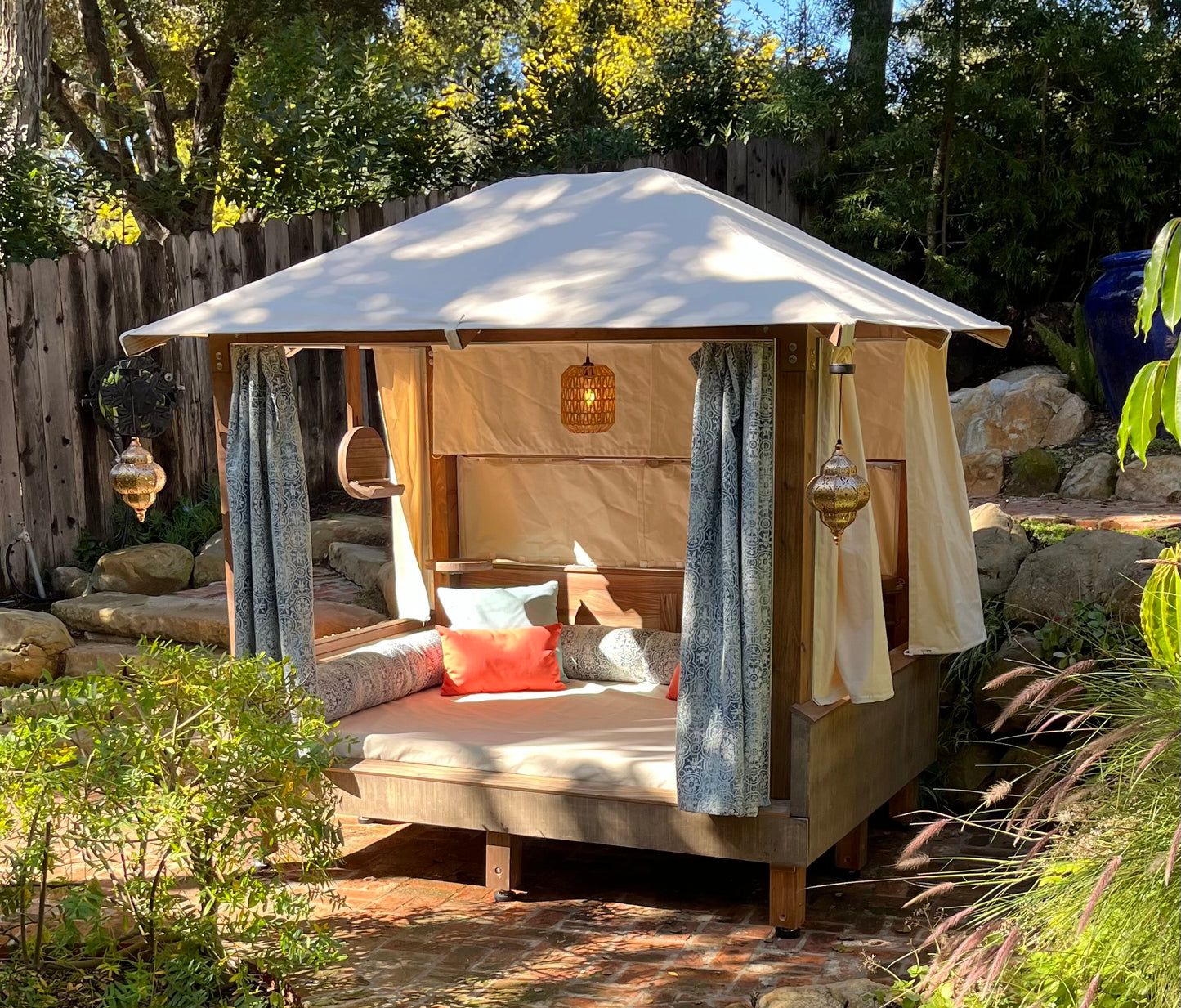 Ciesta Cazita Daybed with Cushions