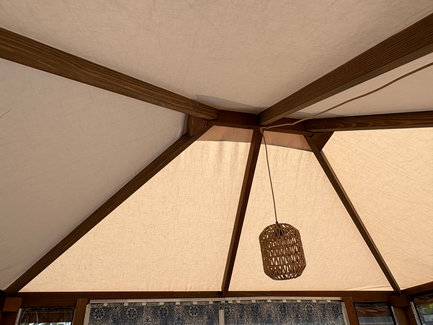 8'x10' Sky Cazita with Sheer Curtains