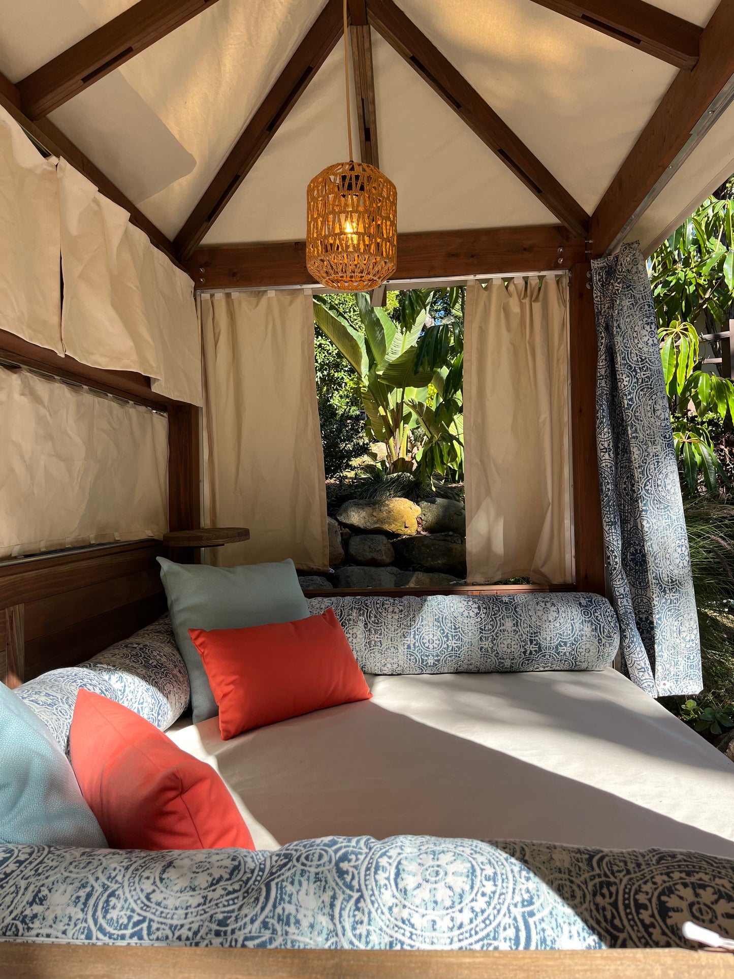 Ciesta Cazita Daybed with Cushions