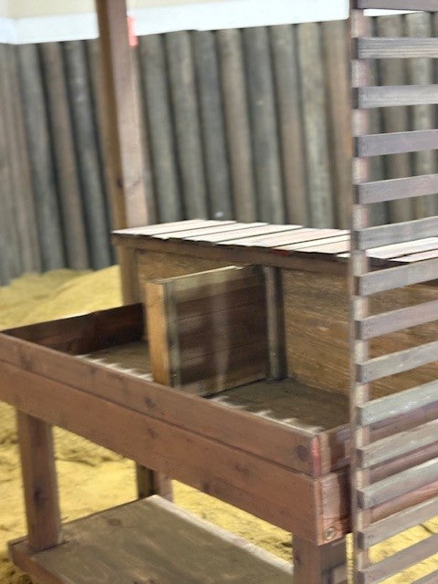 5’x7' Hip Roof Potting Table Ciesta Cazita